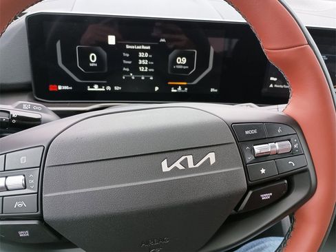 New 2026 Kia Sportage SX image 21