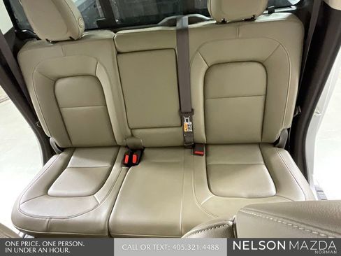 Used 2015 GMC Canyon SLT image 27