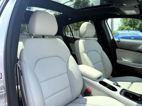 Used 2019 Mercedes-Benz GLA 250 4MATIC image 29