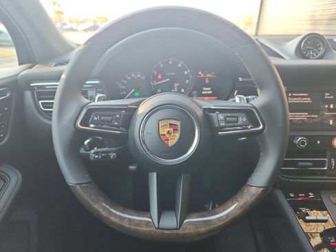 New 2026 Porsche Macan image 21