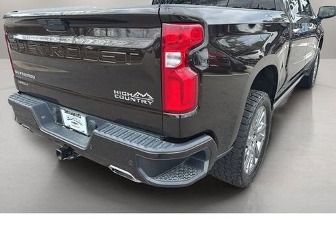 Used 2019 Chevrolet Silverado 1500 High Country w/ High Country Premium Package image 37
