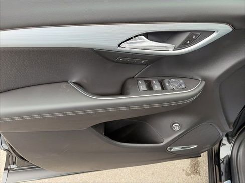 New 2026 Buick Envision Avenir image 17