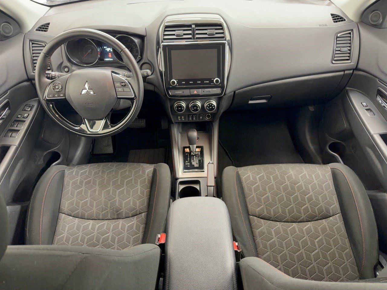 Used 2025 Mitsubishi Outlander Sport LE AWD/4WD image 17
