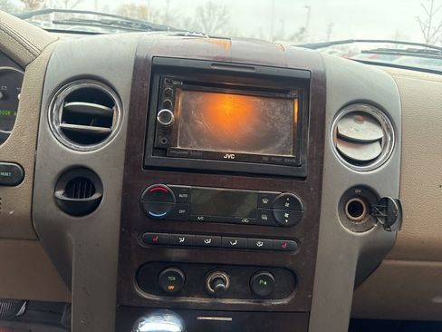 Used 2006 Lincoln Mark LT 2WD image 16