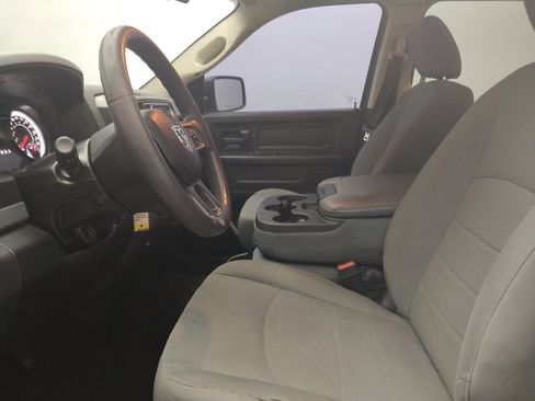Used 2018 RAM 1500 Express w/ Express Value Package RWD image 17