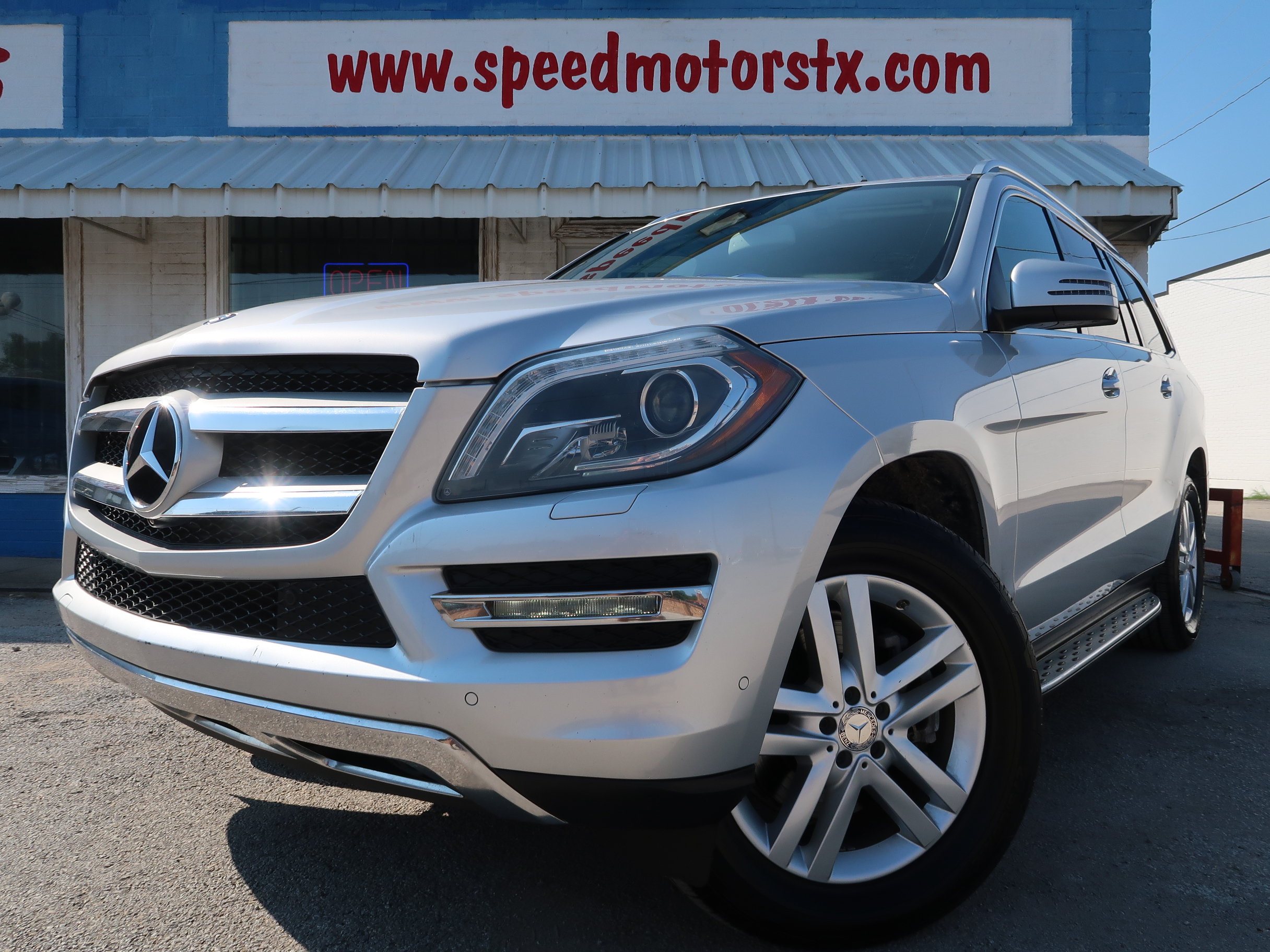Used 2014 Mercedes-Benz GL 350 BlueTEC 4MATIC image 1
