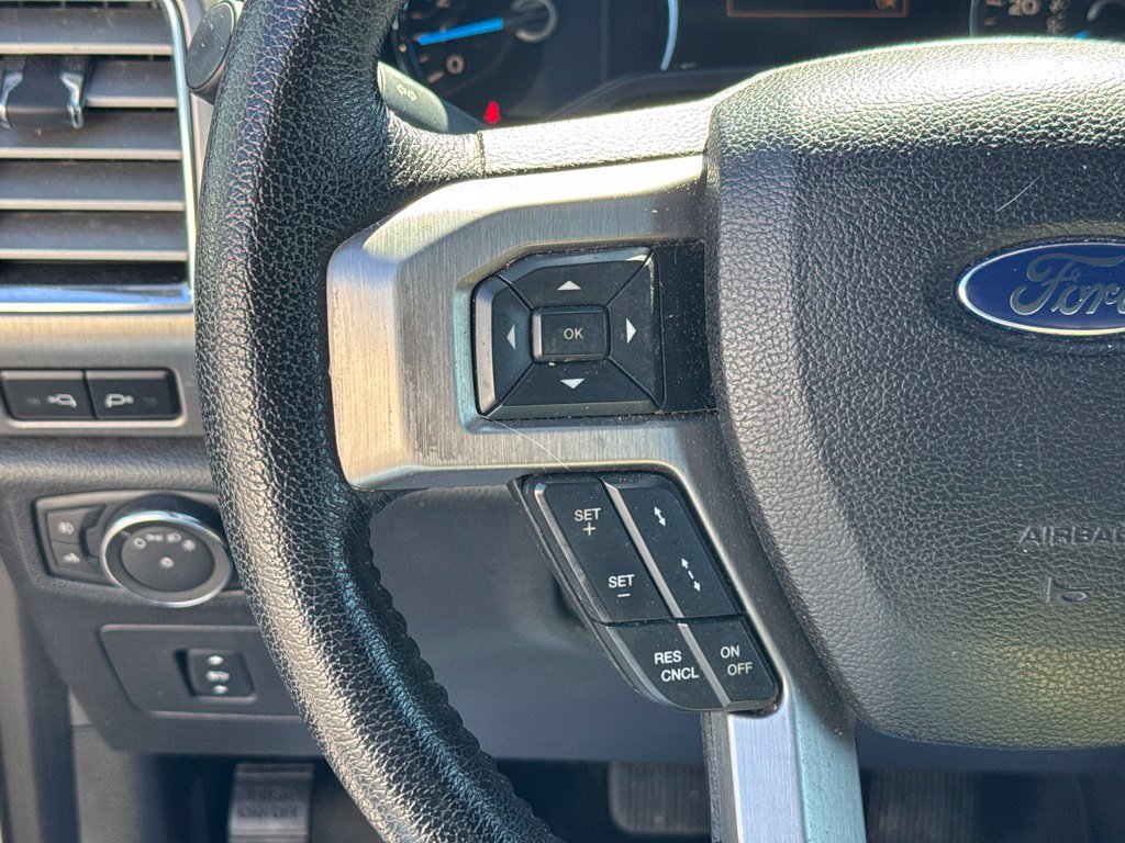 Used 2016 Ford F150 Platinum w/ Equipment Group 701A Luxury AWD/4WD image 16