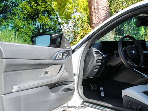 Used 2026 BMW M4 Competition image 40