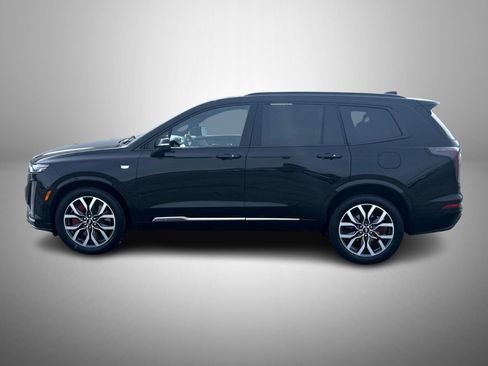 Used 2022 Cadillac XT6 Sport w/ Platinum Package image 8