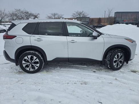 Used 2023 Nissan Rogue SV image 17