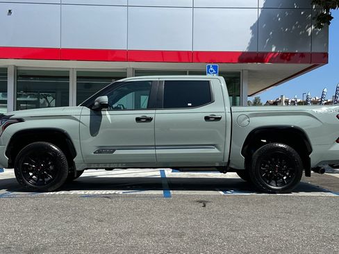 Used 2025 Toyota Tundra Platinum w/ TRD Off-Road Package AWD/4WD image 7