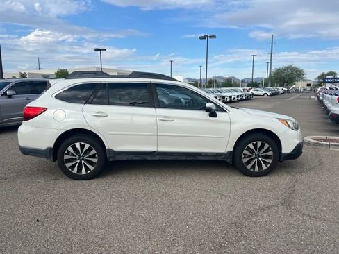 Used 2015 Subaru Outback 3.6R Limited AWD/4WD image 2