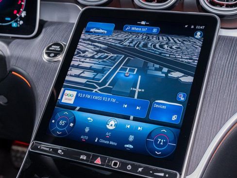 Certified 2025 Mercedes-Benz C 300 Sedan image 17