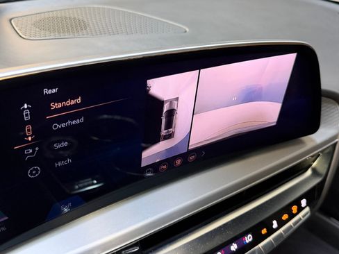 New 2026 Cadillac Lyriq Premium Luxury AWD/4WD image 32