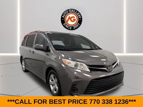 Used 2020 Toyota Sienna LE FWD image 1