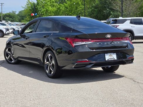 Used 2022 Hyundai Elantra Limited w/ Cargo Package FWD image 12