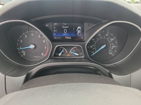 Used 2015 Ford Focus SE w/ Reverse Sensing Package FWD image 12