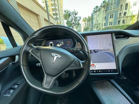 Used 2020 Tesla Model X Long Range AWD/4WD image 36