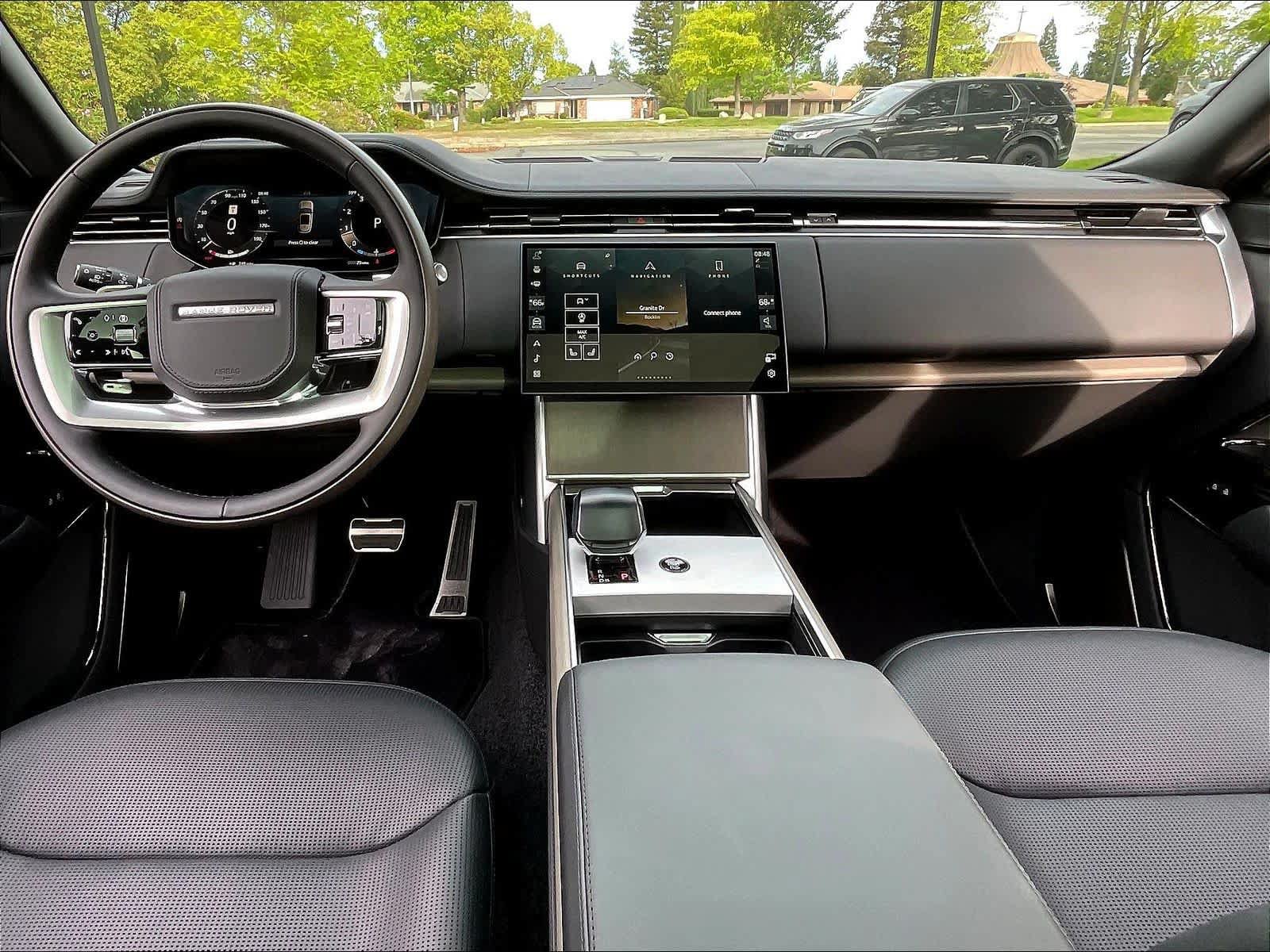 New 2026 Land Rover Range Rover SV AWD/4WD image 7