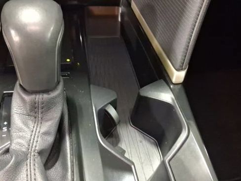 Used 2025 Toyota Camry SE FWD image 36