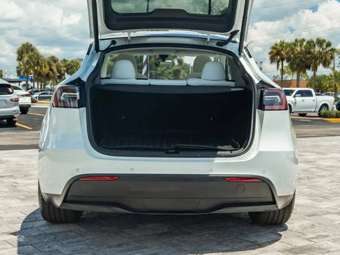Used 2022 Tesla Model Y Performance AWD/4WD image 36