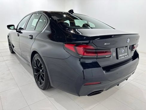 Used 2023 BMW 540i xDrive w/ M Sport Package AWD/4WD image 3