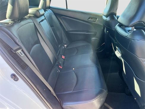 Used 2022 Toyota Prius Prime XLE image 25