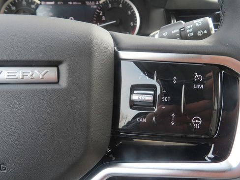 Used 2023 Land Rover Discovery Sport S image 30