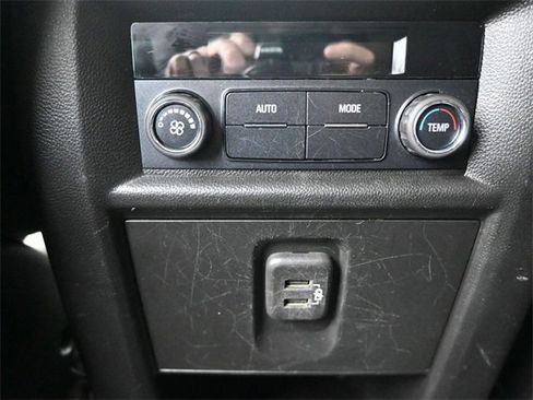 Used 2021 Chevrolet Traverse LT w/ LPO, Floor Liner Package image 16