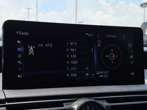 Used 2024 Lexus IS 500 RWD image 23