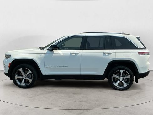 Used 2022 Jeep Grand Cherokee Limited 4xe w/ Luxury Tech Group II AWD/4WD image 8