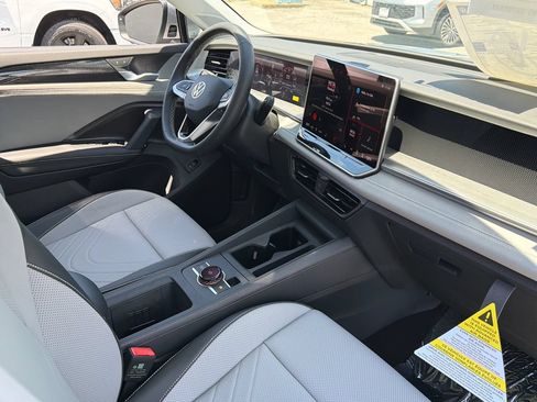New 2026 Volkswagen Tiguan SE AWD/4WD image 20