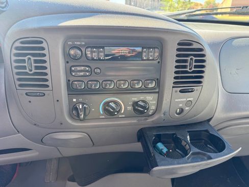Used 1998 Ford F150 XL image 10
