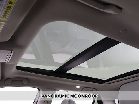 Used 2023 Honda Pilot Elite image 4