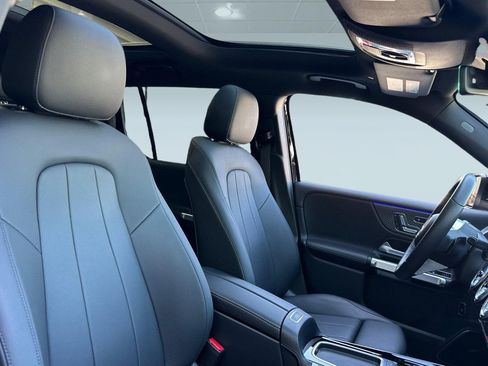 Certified 2024 Mercedes-Benz GLB 250 4MATIC image 31
