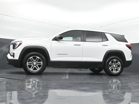 Used 2026 GMC Terrain Elevation FWD image 36