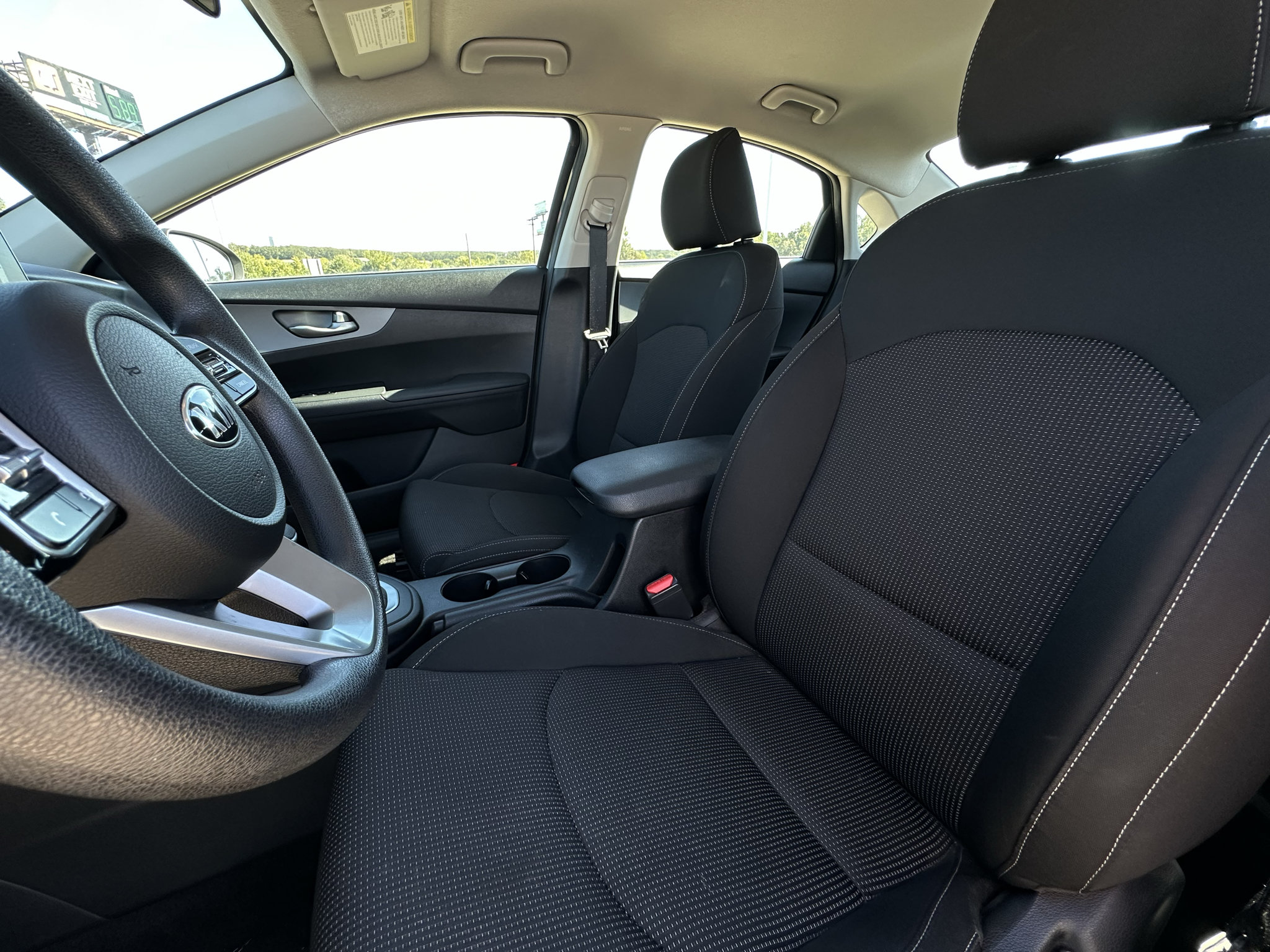 Used 2021 Kia Forte LXS FWD image 9