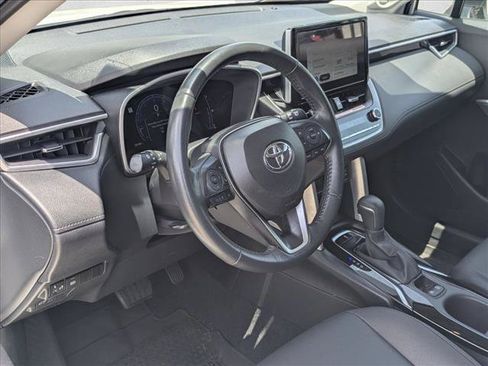 Used 2024 Toyota Corolla Cross XLE w/ Convenience Package AWD/4WD image 9