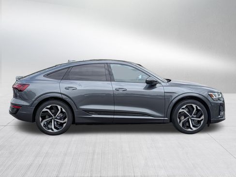 Used 2024 Audi Q8 e-tron Premium Plus w/ Premium Plus Package AWD/4WD image 8