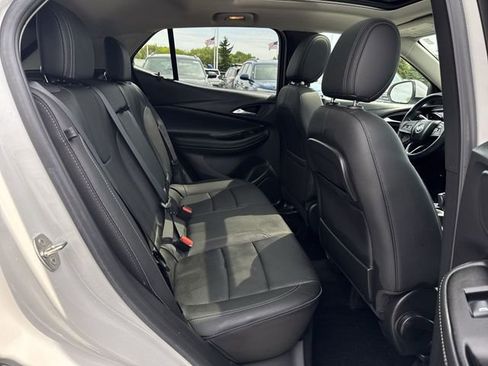 Used 2022 Buick Encore GX Essence w/ Experience Buick Package AWD/4WD image 27
