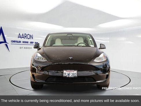 Used 2024 Tesla Model Y Performance image 4