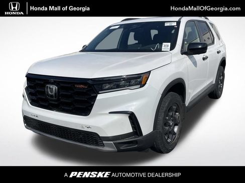 Used 2024 Honda Pilot TrailSport image 1