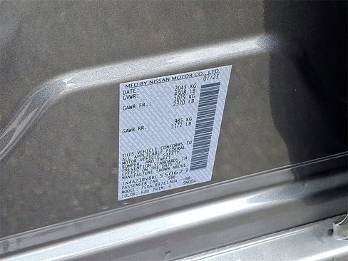 Used 2024 Nissan Leaf S image 27