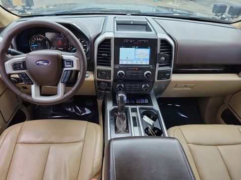 Used 2018 Ford F150 Lariat w/ Equipment Group 502A Luxury image 13