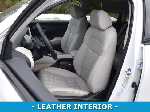 Used 2026 Honda HR-V EX-L image 8