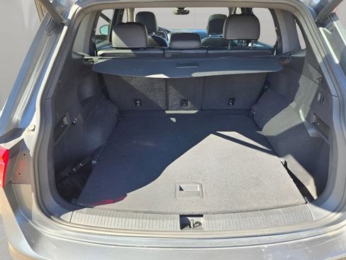 Used 2021 Volkswagen Tiguan SEL Premium R-Line image 33