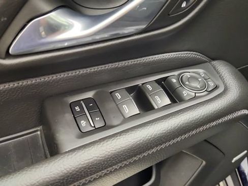 Used 2023 GMC Yukon Denali AWD/4WD image 19