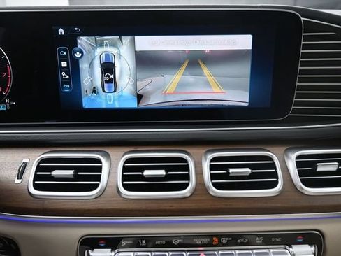 Used 2026 Mercedes-Benz GLS 450 4MATIC image 12