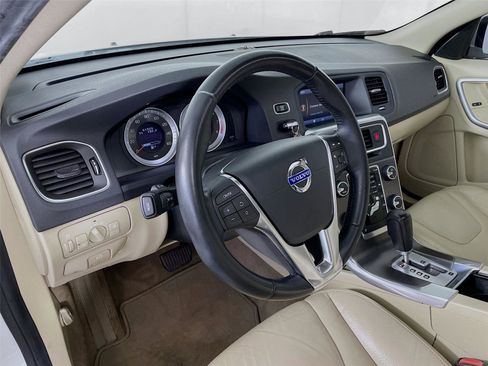 Used 2012 Volvo S60 T5 image 13