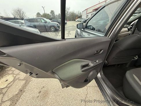 Used 2019 Nissan Kicks S image 14